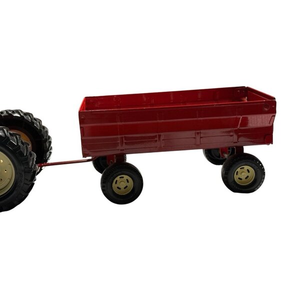 ERTL International Die Cast Harvester Tractor with Wagon - Picture 12 of 15